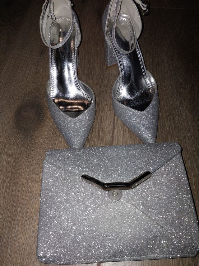 Zapatos elegantes y bolso