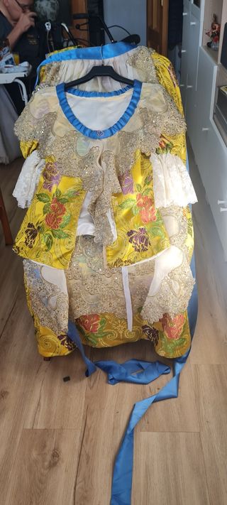 Super rebajado Traje de fallera seda talla 36