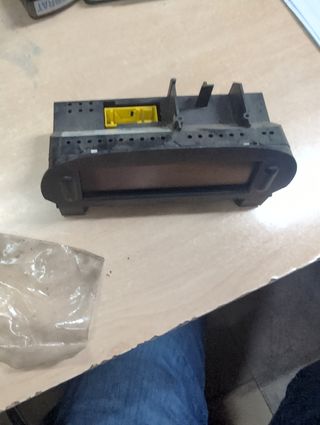 Pantalla multifunció Peugeot 206