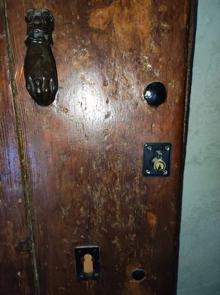 Puerta Antigua - Escucho ofertas