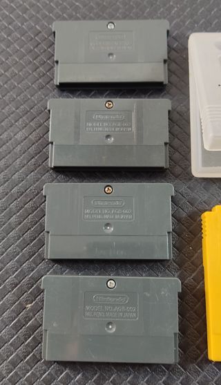 Lote de videojuegos Game Boy y Game Boy Advance