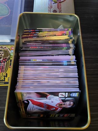 Cromos futbol Adrenalyn FIFA 365 desde 0,20€