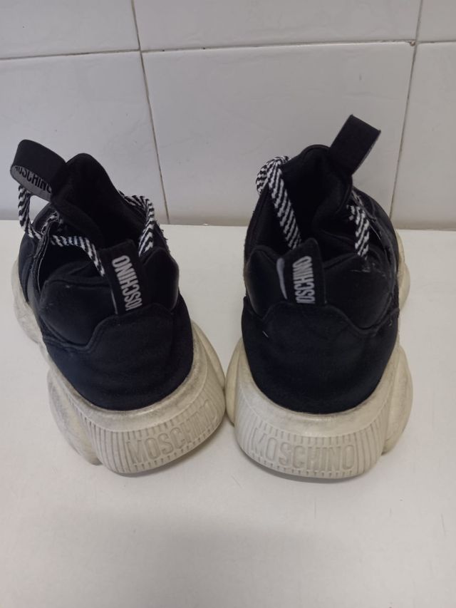 Zapatillas Moschino talla 36 mujer