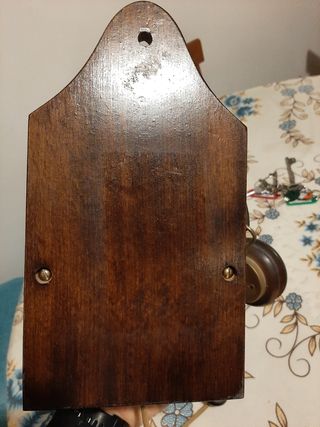 Telefono antico da parete