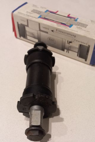 Eje Pedalier KSS 73-122/127mm cuadradillo inglesa