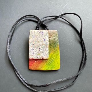 Colgante. Hecho a mano