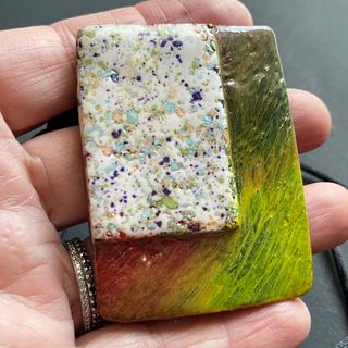 Colgante. Hecho a mano