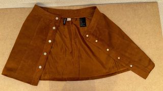 Minifalda terciopelo con botones