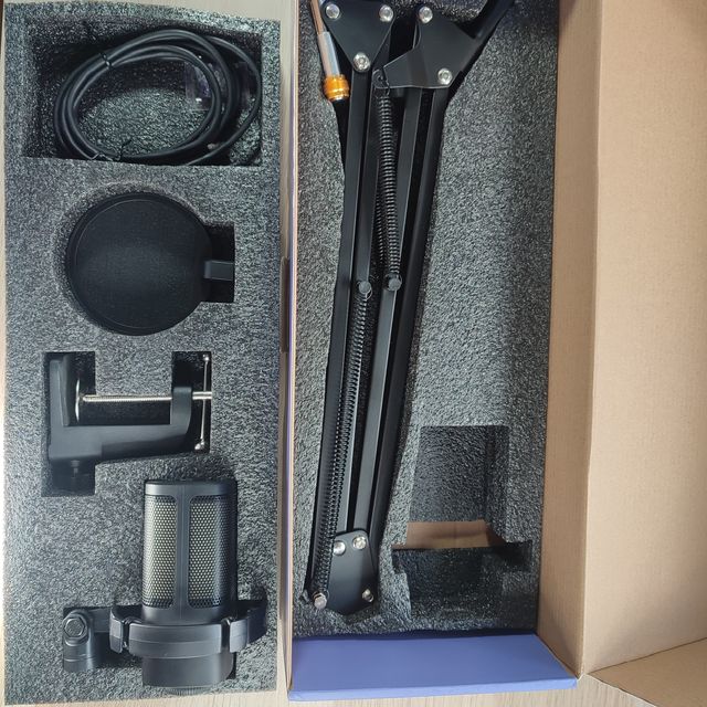 Micrófono USB con luces RGB