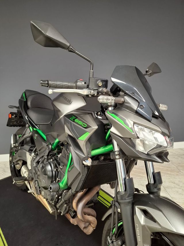 KAWASAKI Z650