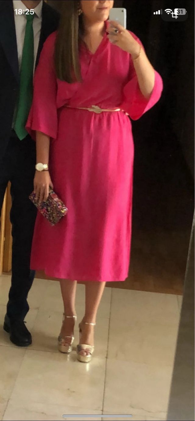 Vestido rosa de invitada de Massimo Dutti