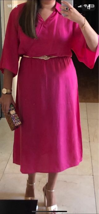 Vestido rosa de invitada de Massimo Dutti