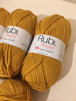 Lote 4 madejas de lana Rubi Nogal