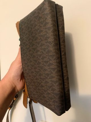 Bolso bandolera Michael Kors dos cremalleras