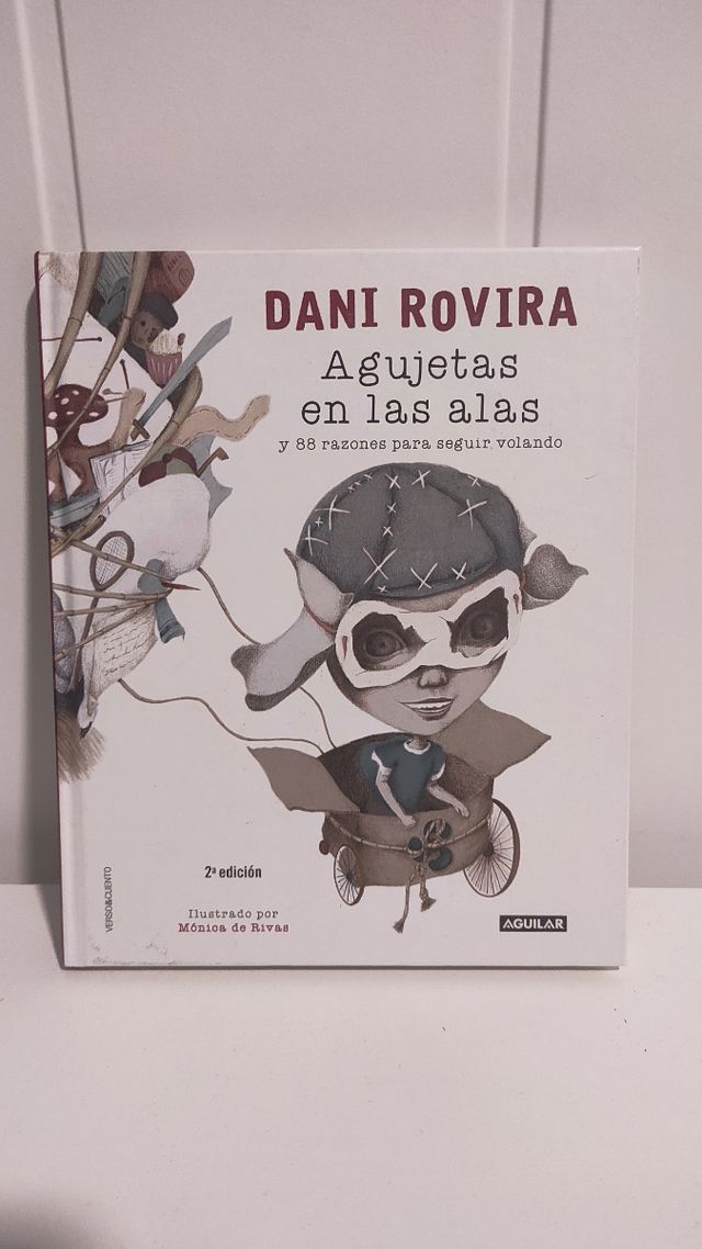 Libro Agujetas en las Alas de Dani R.