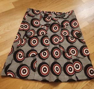 Falda marca Desigual