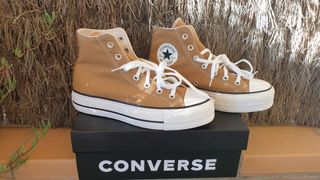 Bota plataforma (Talla 39)