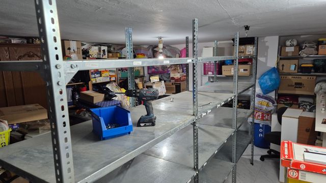 Estantería metálica