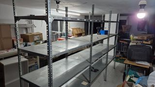 Estantería metálica - Leer bien dimensiones