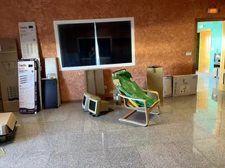 Alquiler de almacén y oficinas