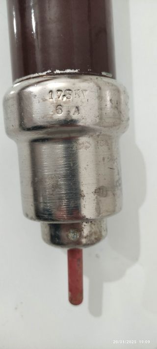 Fusible jicara años 50 de alta tensión.