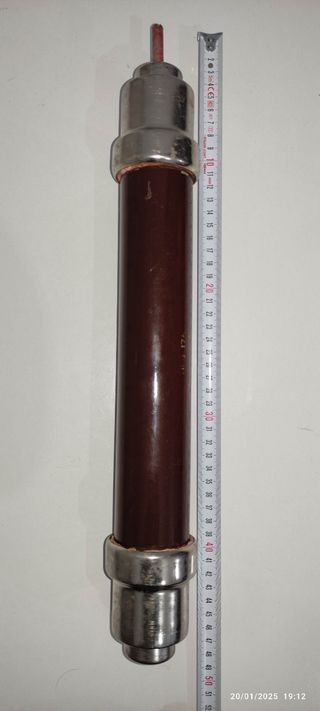 Fusible jicara años 50 de alta tensión.