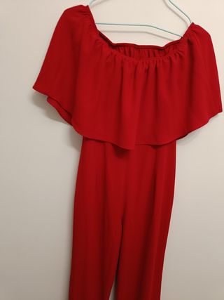 Mono de mujer elegante 