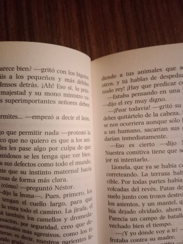 El zoo se va de viaje (El Barco De Vapor) (Spanish Edition)