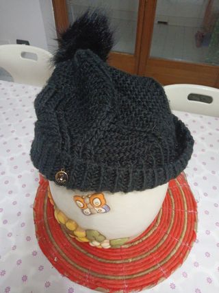 Cappello donna  di lana  guess