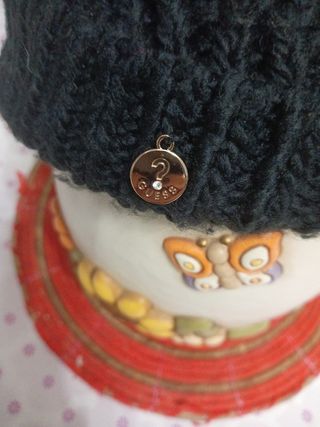Cappello donna  di lana  guess