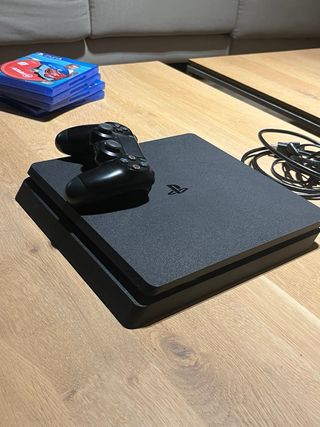 PS4 slim 1Tb