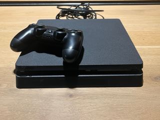 PS4 slim 1Tb