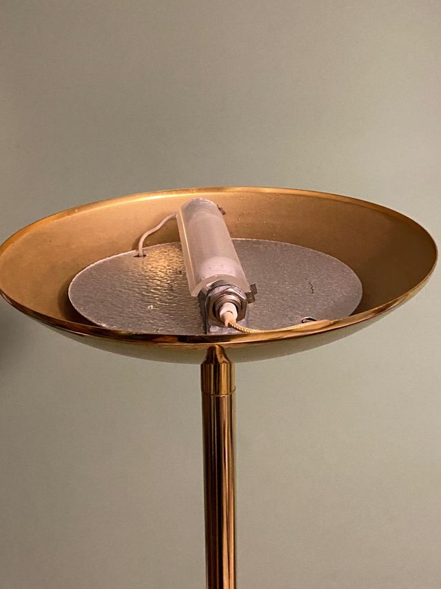 Lampara de pie modificada para usar con led