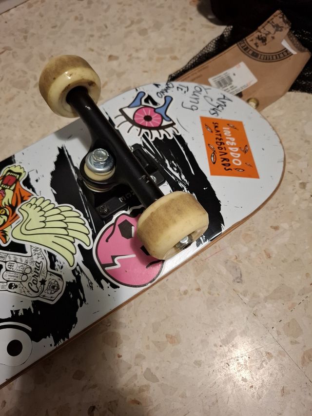 Skate con tabla Inpeddo montado por piezas