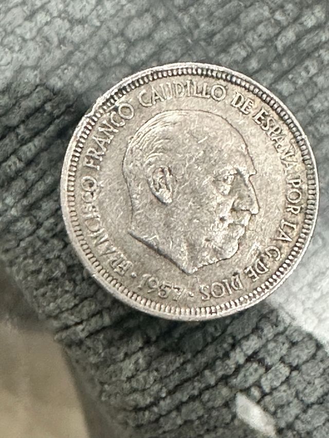 5 pesetas Franco 1957 estrella 60