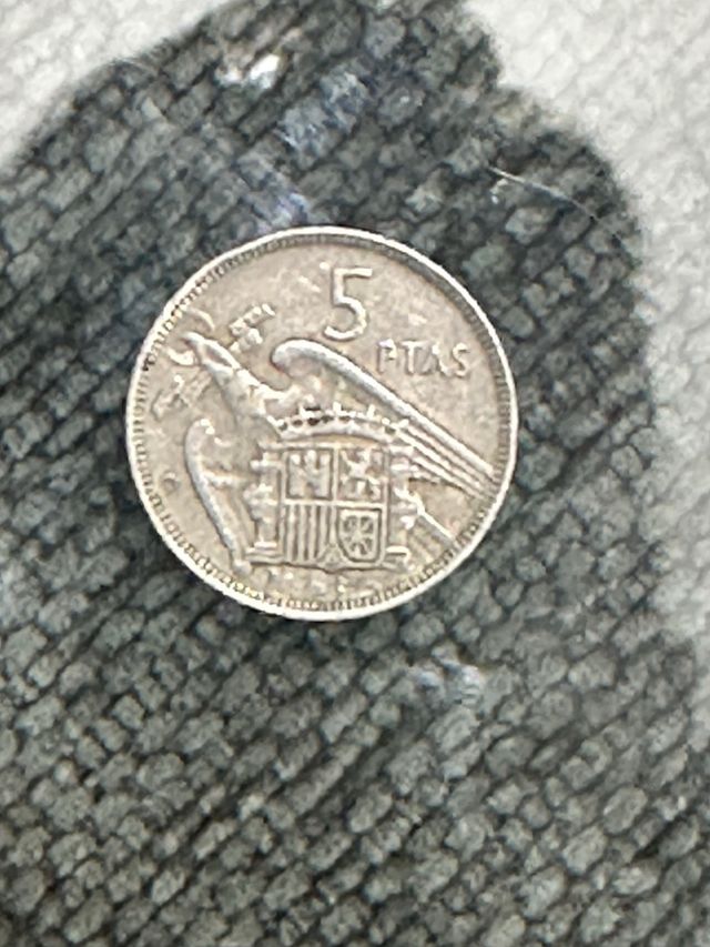 5 pesetas Franco 1957 estrella 60