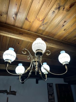 Lámpara de techo antigua