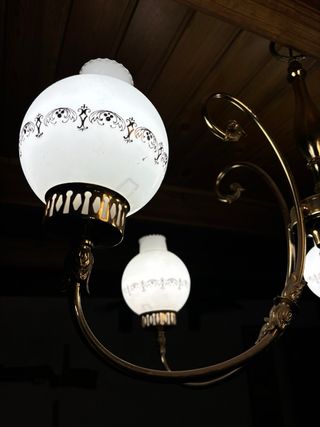 Lámpara de techo antigua