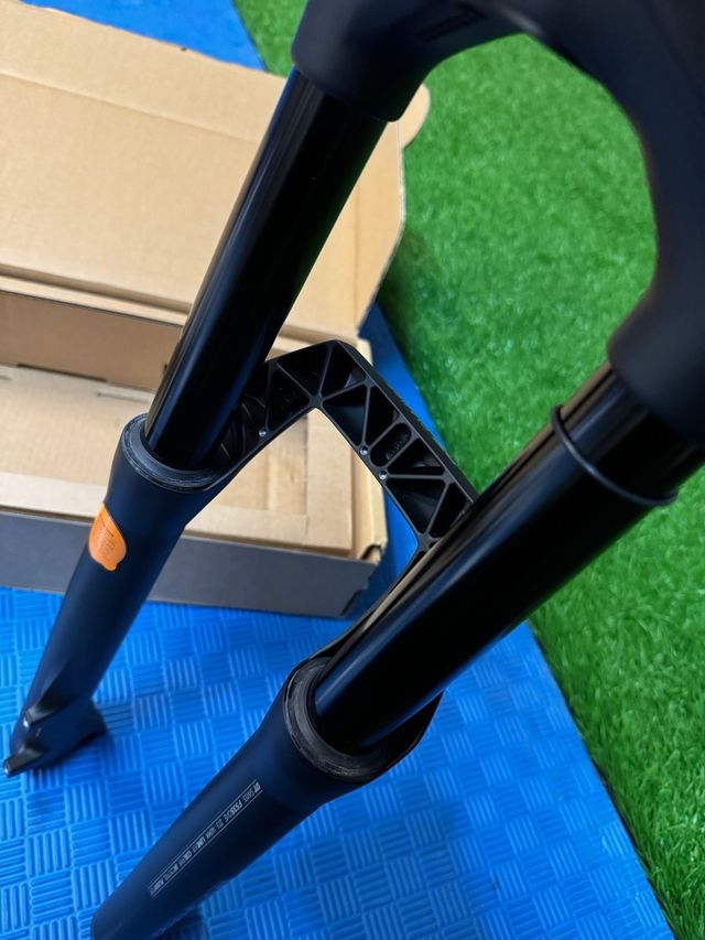 Horquilla DT Swiss F535 One 27,5” 160mm, offset 44