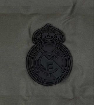 cazadora real madrid official