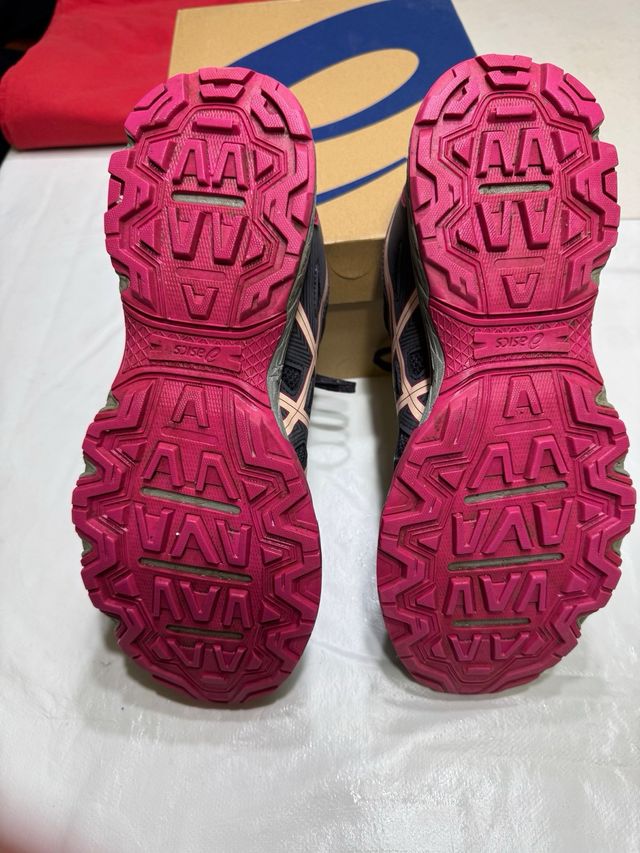 Zapatillas Asics nuevas