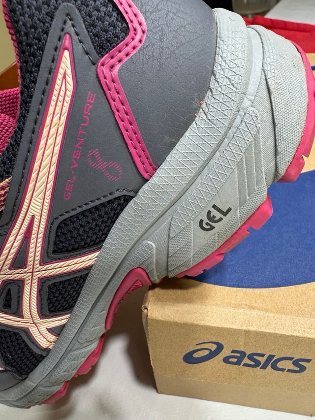 Zapatillas Asics nuevas