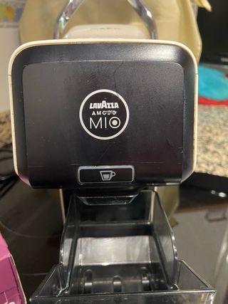 Cafetera de cápsulas LAVAZZA Amodo Mio AEG