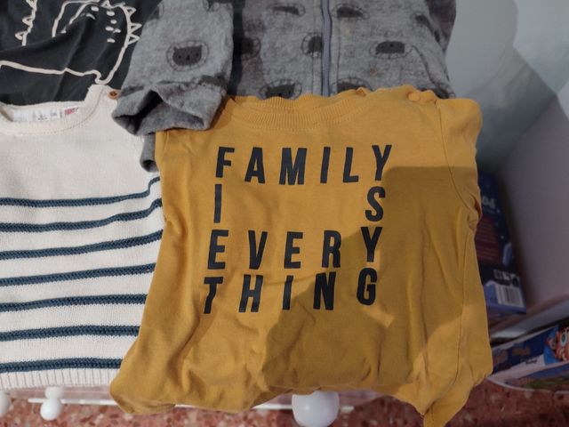 Pack camisetas niño+ pantalones chándal 9-12 meses