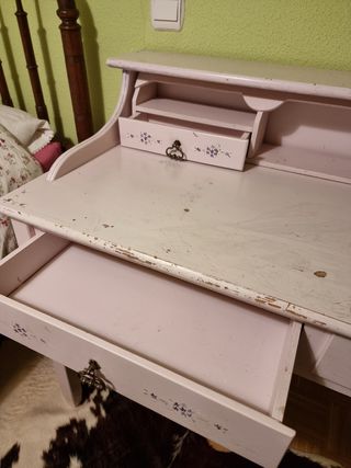 MESA DE ESCRITORIO ANTIGUA