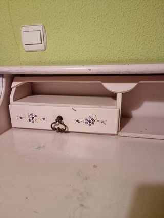 MESA DE ESCRITORIO ANTIGUA