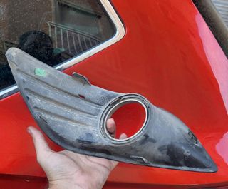 Rejilla antiniebla derecha Focus/Mondeo