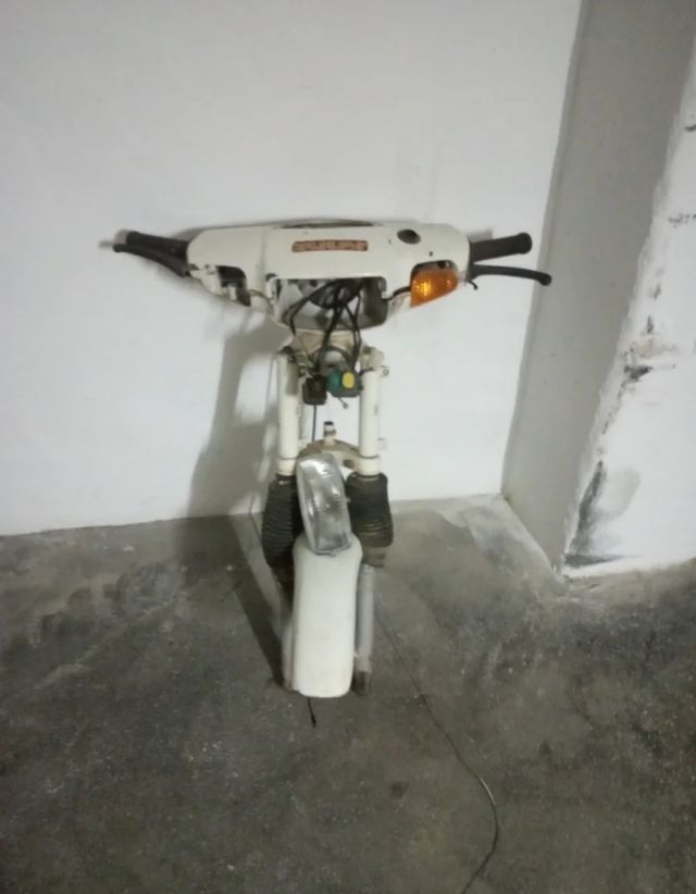 Plástico vespino f9