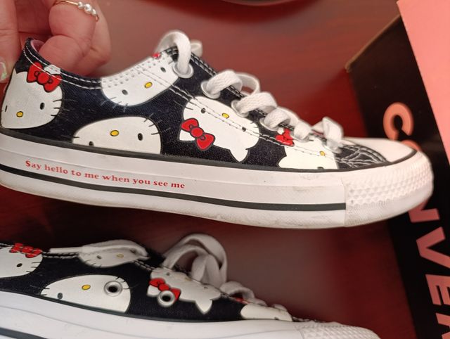 Converse Hello Kitty edición limitada.