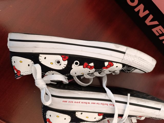 Converse Hello Kitty edición limitada.